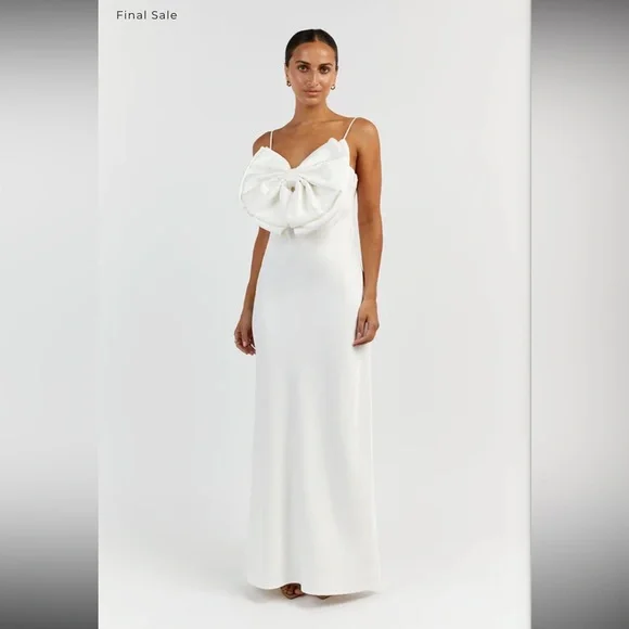 Aisle Front Bow Midi Dress in White Size 6 by Dissh